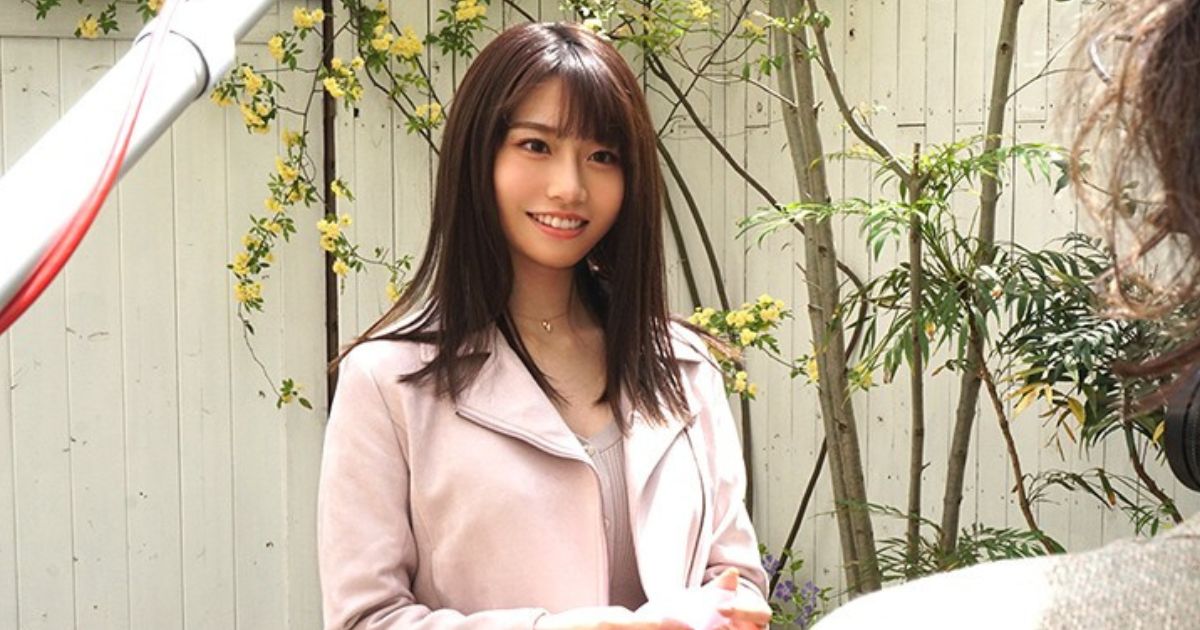 河北彩花 SSIS-129「Re:start！」メインビジュアル──約3年の沈黙を経て「大人になった彩花」として帰還した復帰作の撮影。デビュー期より成熟した色香と自信が同居する表情